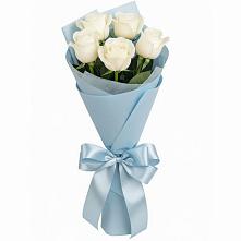 Букет 5 Белых роз Проуд в Халино