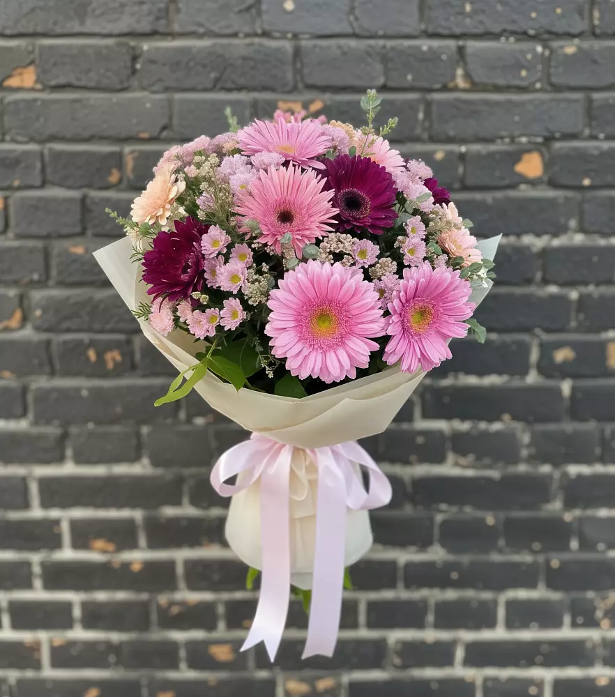 Букет цветов из: Герберы и Хризантемы в Халино