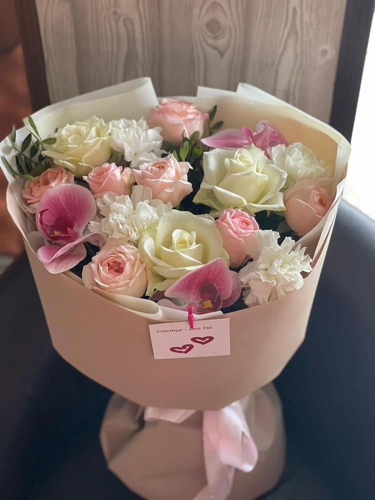 Букет цветов из: Орхидеи, Розы и Гвоздики в Халино