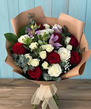 Букет цветов из:  Розы и Альстромерии в Халино