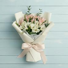 Букет цветов из:  Альстромерии #REPLACE_PRED# Халино