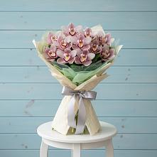 Букет цветов из:  Орхидеи и Розы в Халино