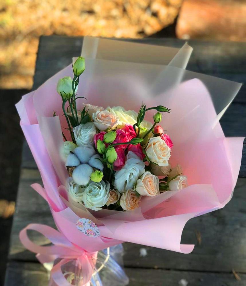 Букет цветов из: Розы и Лизиантусы в Халино