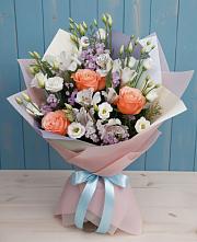 Букет цветов из:  Лизиантусы, Розы, Альстромерии и Гипсофила #REPLACE_PRED# Халино