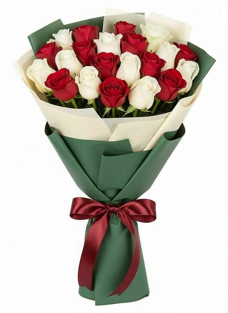 Букет Микс из красных и белых роз в Халино
