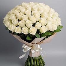 Букет 101 беля роза Белоснежка в Халино