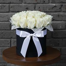 Цветочная композиция из Розы в шляпной коробке в Халино